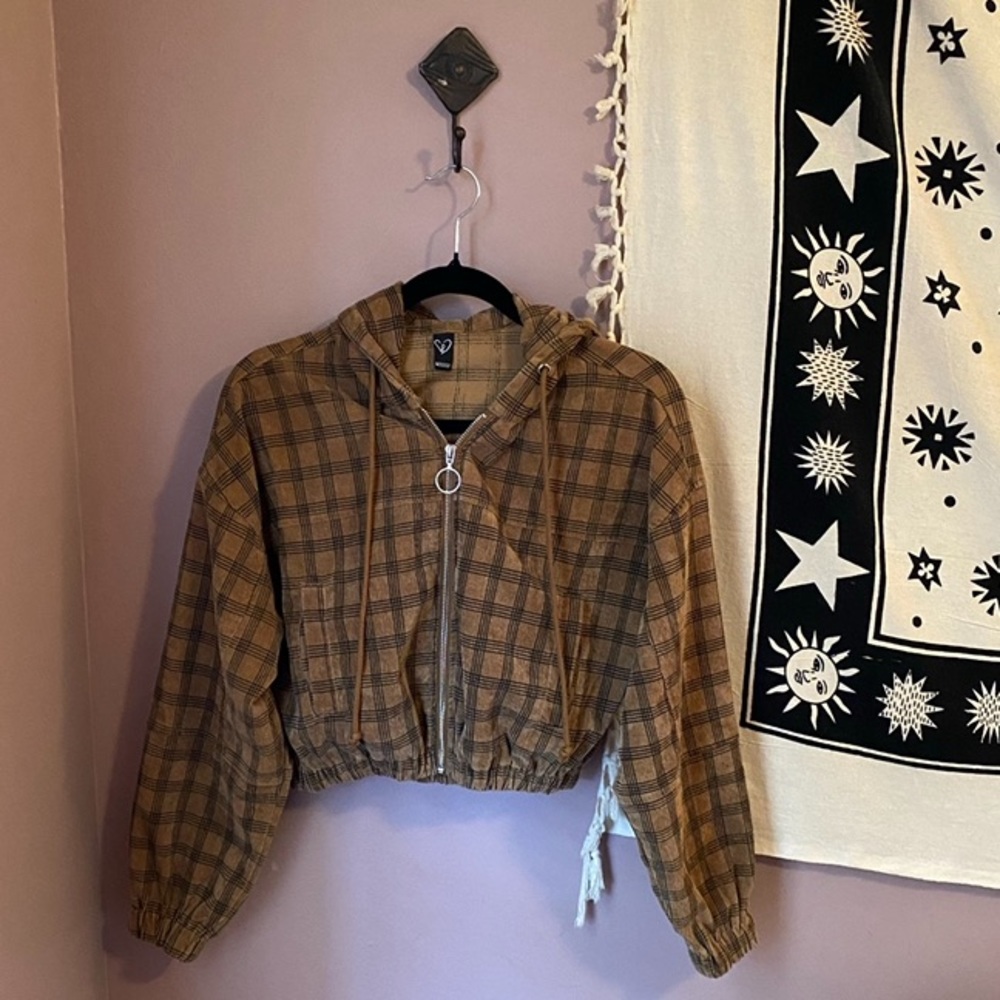 🦋CROPPED HOODIE FROM WINDSOR🦋